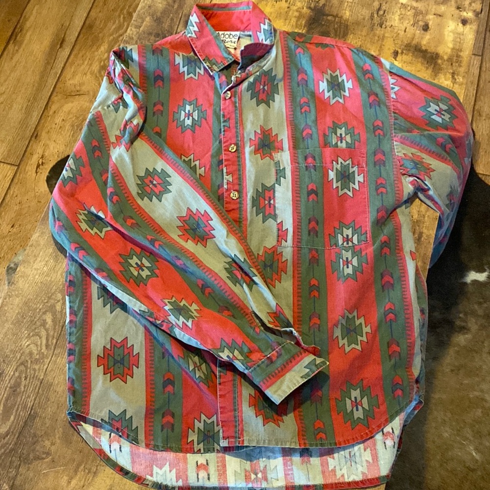 Vintage adobe rose button down!